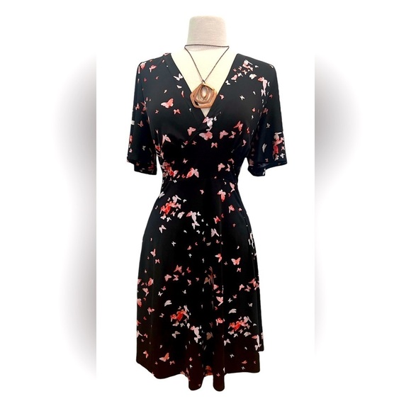 Torrid Black Stretch 🦋 Butterfly V Neck Dress - Picture 2 of 6